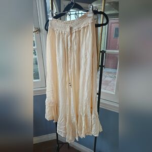 Angie Bohemian Cream Ruffle Hem Women's Skirt, NWT, Large